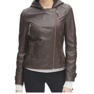 NWT vantage USA genuine leather jacket. Brand new Never used.size medium.